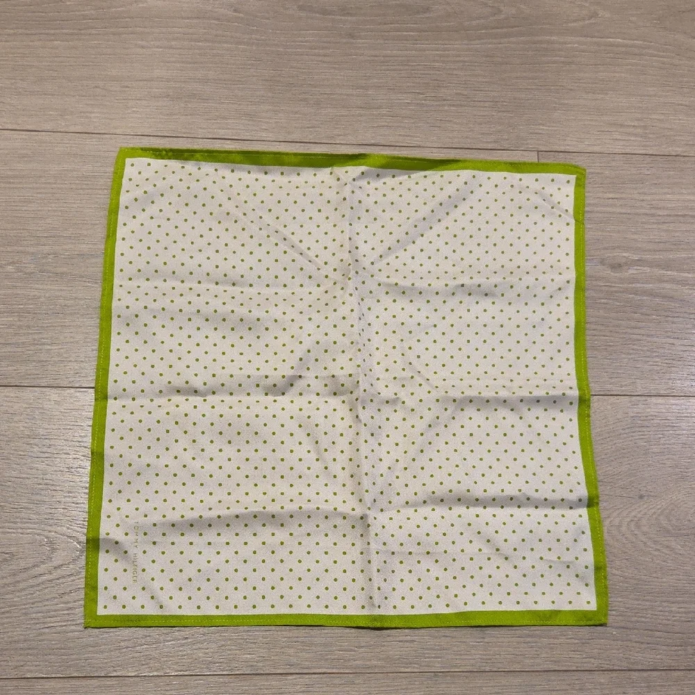 Tommy Hilfiger 💯 Silk Pocket Square - Picture 1 of 4